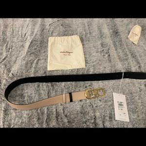 NWT !!! Women’s Salvatore Ferragamo Gancini Belt
